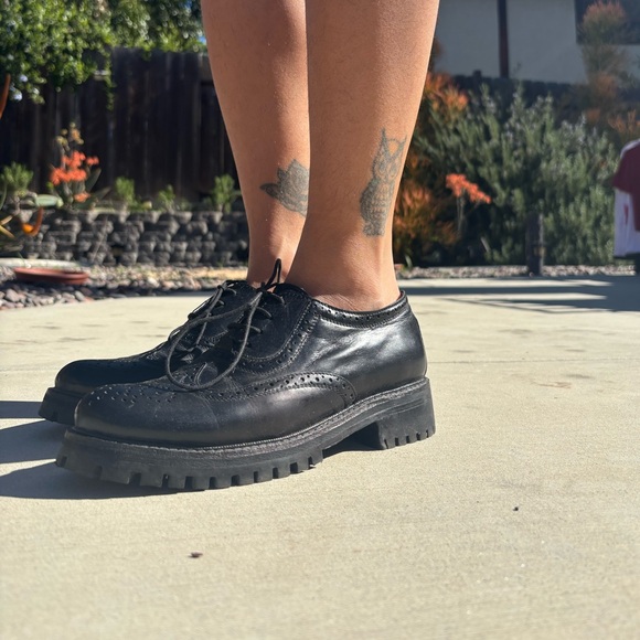 Oxfords - Picture 2 of 8